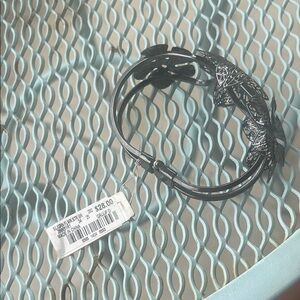 Elegant Black Leaf Bracelet